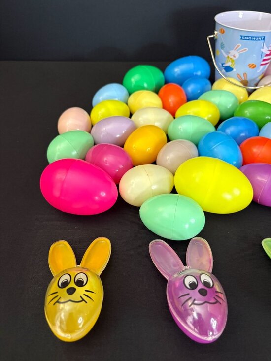 Fiesta Easter Eggs Egg Hunt Vintage Plastic Bunny Rabbit Bucket Fiesta Bunnies - Picture 2 of 6